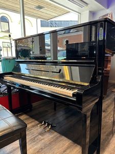 Hovedbilde Yamaha piano MOD. U3 sort polert selges!