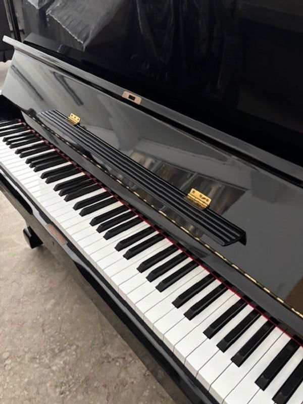 Flott Kawai NS-25 konsertpiano