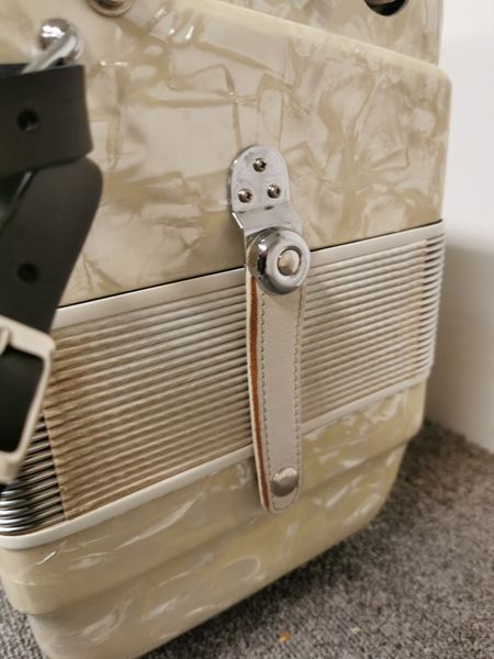 Burini mod 46, 3-korig cassotto, svensk system