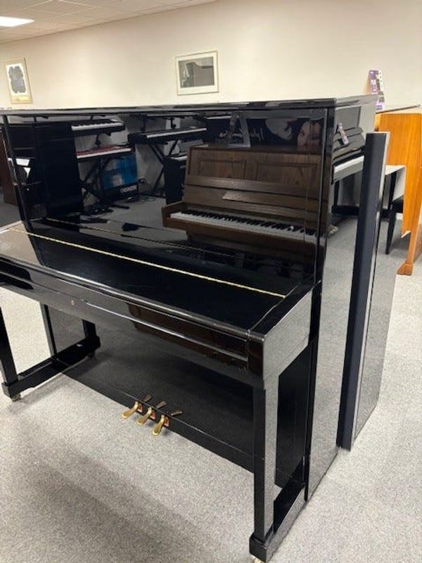 Petrof P-131M Konsertpiano