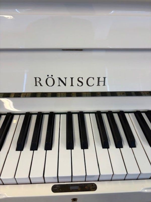 Rönisch piano