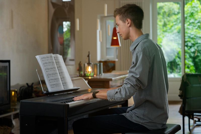 Kawai ES 520 B