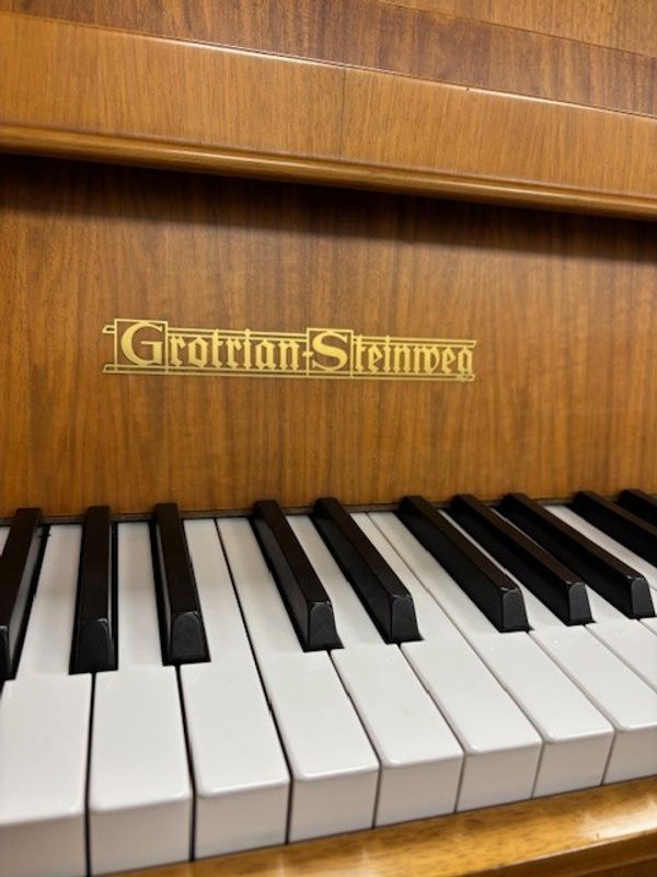 Grotrian Steinweg piano