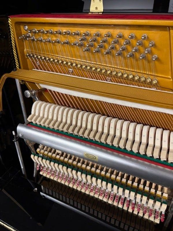 Petrof P-131M Konsertpiano
