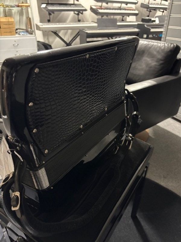 Pigini 3 korig pianotrekkspill selges!